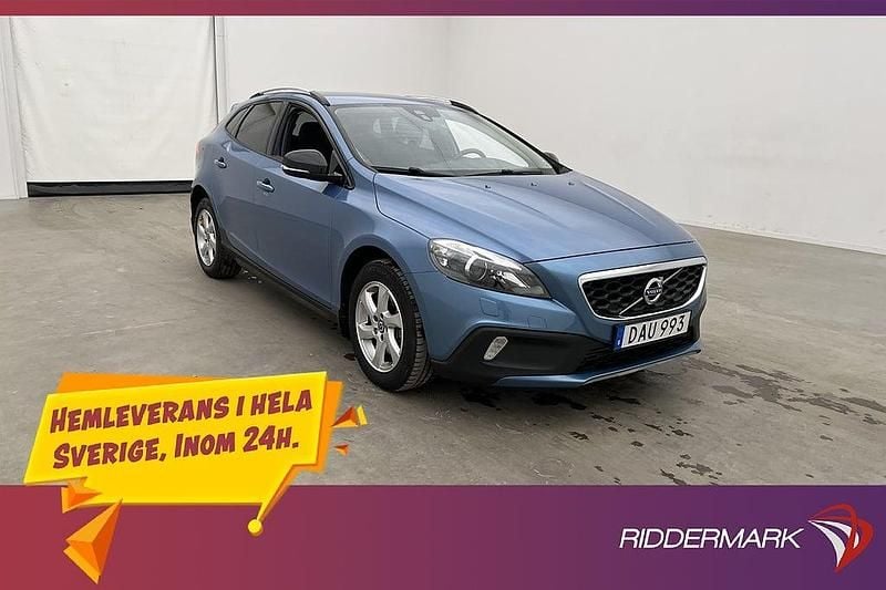 Begagnad Volvo V40 CC Momentum 152 HK (111 kW) 2016 Blå Kombi