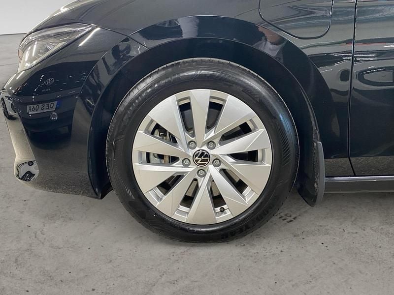 Begagnad VW Passat Business 207 HK (152 kW) 2024 Svart Kombi