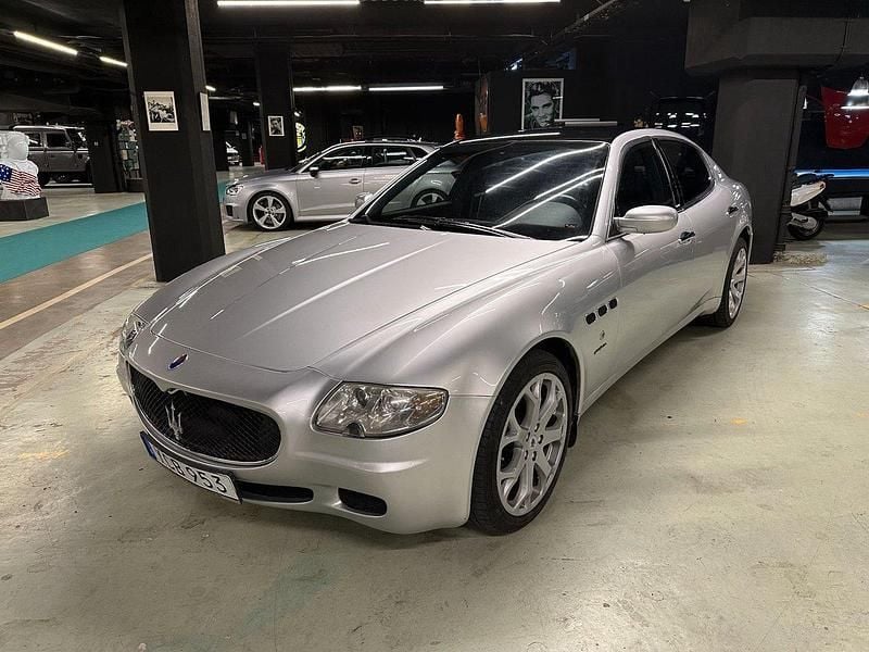 Silver Begagnad 2006 Maserati Quattroporte GT Sedan | 139 000 kr - Bild 1/4