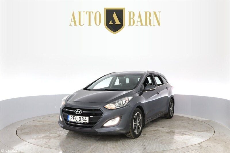 Mörkgrå Begagnad 2017 Hyundai i30 Comfort Kombi | 104 700 kr (Superpris) - Bild 1/4