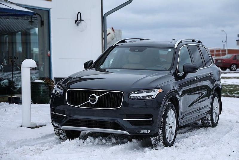 Begagnad Volvo XC90 Momentum 310 HK (228 kW) 2017 Mörkgrå metallic SUV