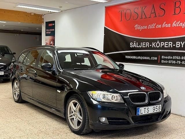 Svart Begagnad 2011 BMW 316 Kombi | 59 900 kr (Superpris) - Bild 1/4
