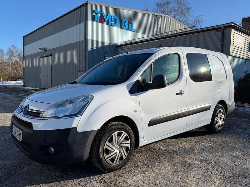 Begagnad Citroën Berlingo 90 HK (66 kW) 2014 Vit Minibuss