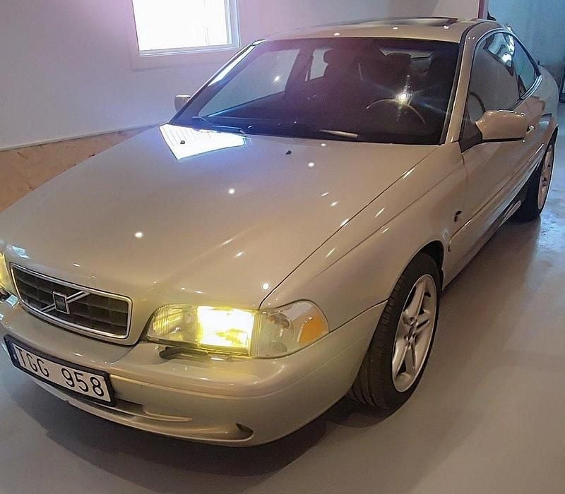 Silver Begagnad 2000 Volvo C70 Sportkupé | 39 500 kr (Marknadspris) - Bild 1/4
