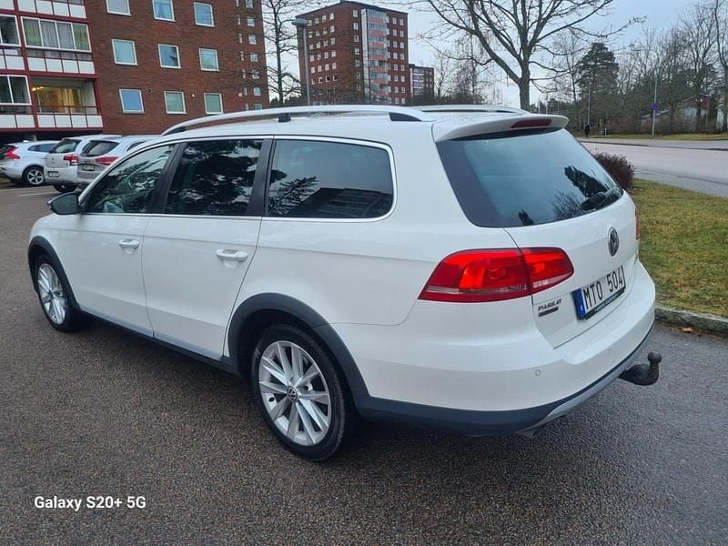 Vit Begagnad 2012 VW Passat Alltrack Kombi | 85 000 kr (Bra pris) - Bild 1/3