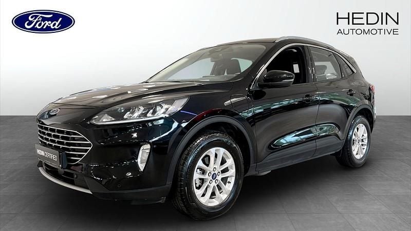 Svart (black) Begagnad 2022 Ford Kuga Titanium SUV | 259 900 kr (Marknadspris) - Bild 1/4