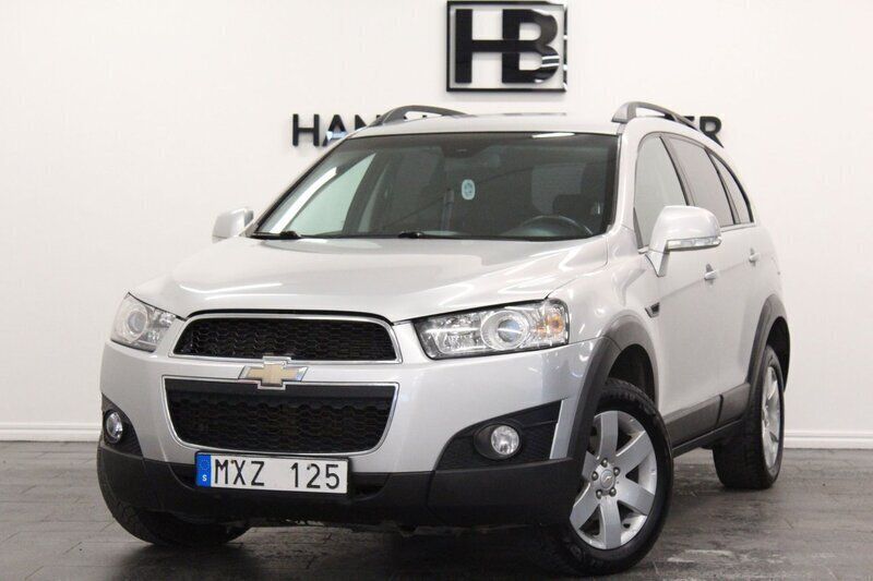 Grå Begagnad 2012 Chevrolet Captiva SUV | 89 900 kr (Dyr) - Bild 1/4