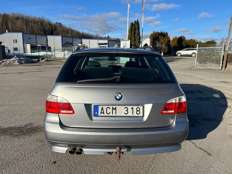 Begagnad BMW 525 218 HK (160 kW) 2007 Grå Kombi