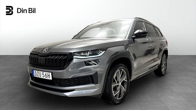 Graphite grey metallic Begagnad 2021 Skoda Kodiaq SportLine SUV | 406 900 kr (Lite dyr) - Bild 1/4