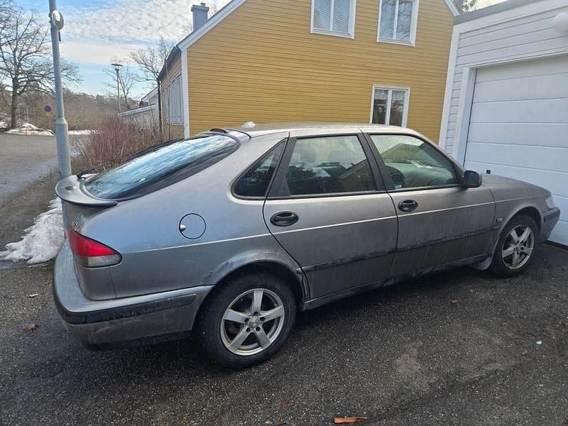 Begagnad Saab 9-3 150 HK (110 kW) 2003 Grå Halvkombi