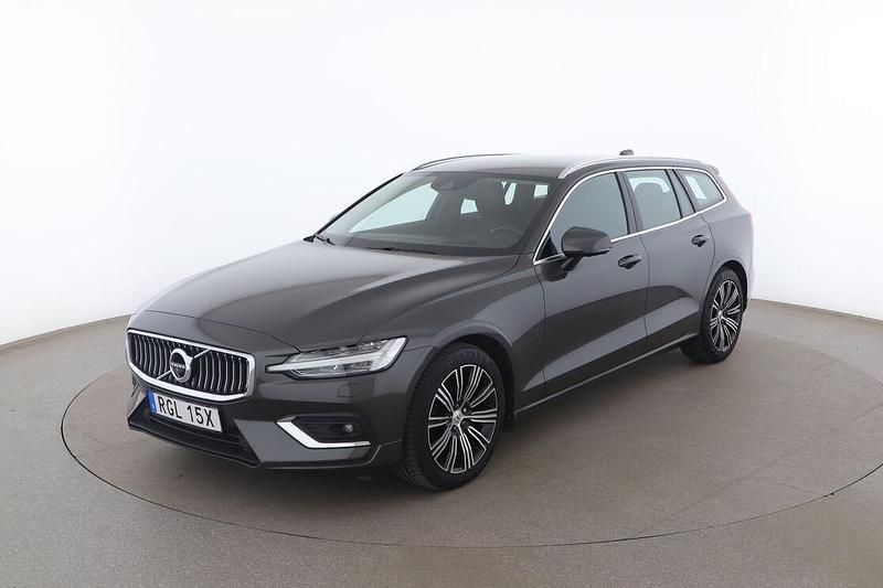 Mörkgrå Begagnad 2019 Volvo V60 Inscription Kombi | 296 000 kr (Lite dyr) - Bild 1/3