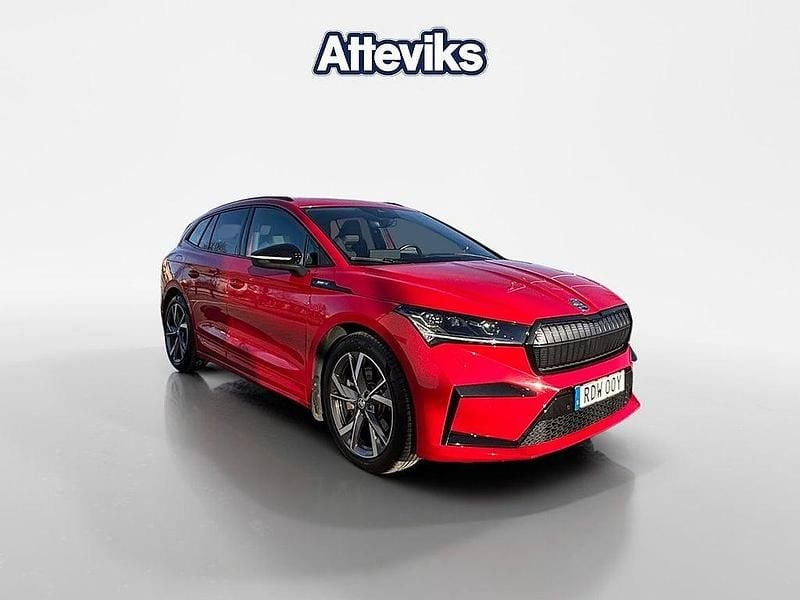 Begagnad Skoda Enyaq iV SportLine 194 kW (265 HK) 2023 Röd SUV