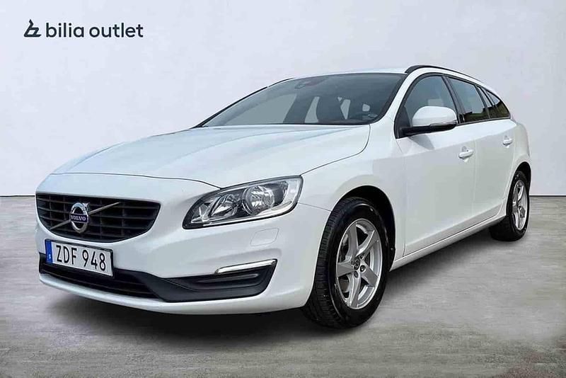 Vit Begagnad 2018 Volvo V60 Kombi | 209 900 kr - Bild 1/1