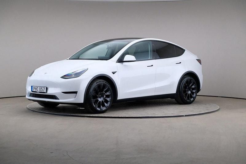 Vit Begagnad 2022 Tesla Model Y Long Range SUV | 399 000 kr - Bild 1/4