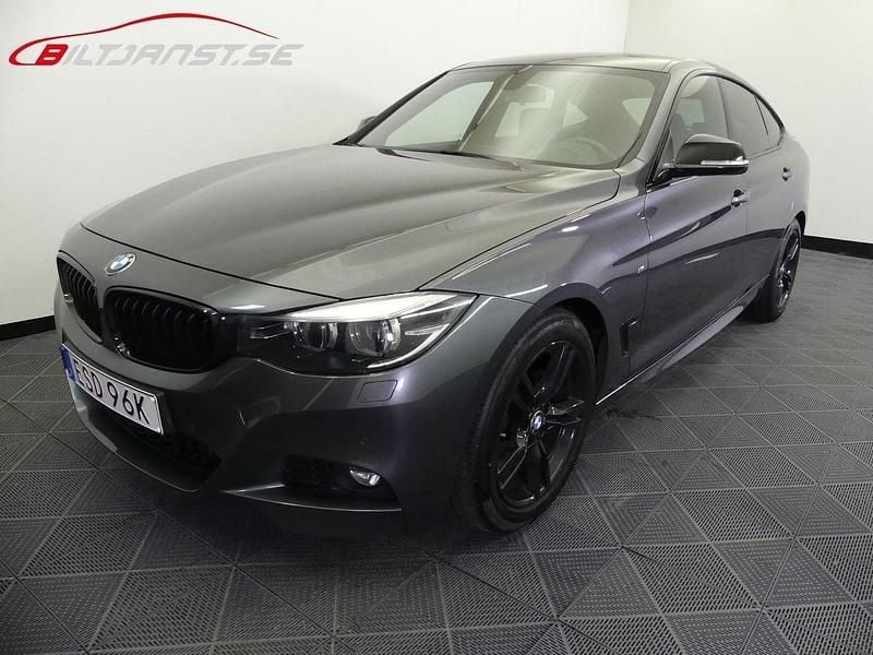 Grå Begagnad 2019 BMW 320 Gran Turismo Shadowline Halvkombi | 269 900 kr - Bild 1/4