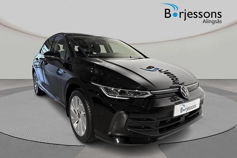 Svart Ny 2026 VW Golf VIII | 456 900 kr - Bild 1/4