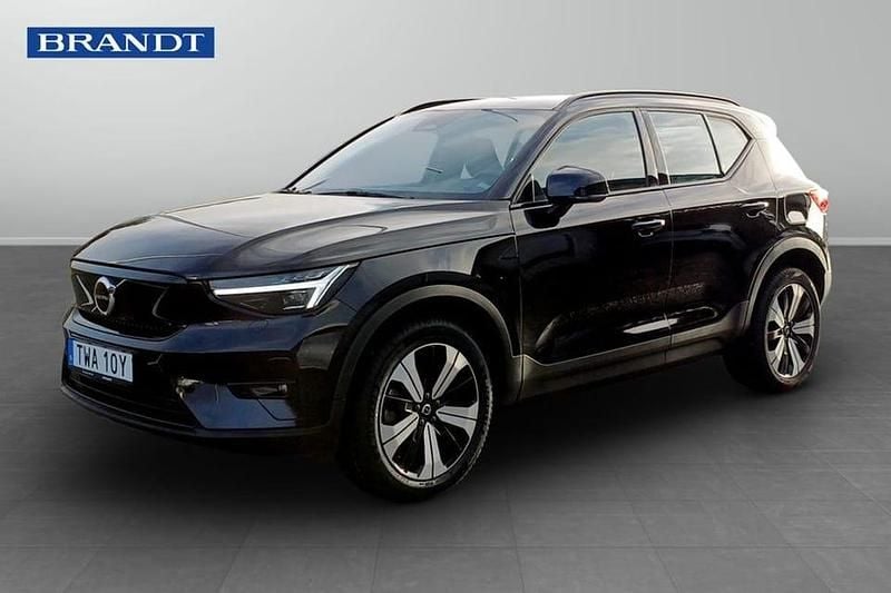 Svart Begagnad 2023 Volvo XC40 Plus SUV | 324 900 kr (Bra pris) - Bild 1/4