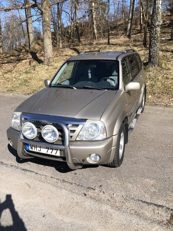 Brun Begagnad 2004 Suzuki Grand Vitara SUV | 35 000 kr - Bild 1/4