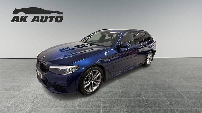 Blå Begagnad 2020 BMW 520 M Sport Kombi | 329 000 kr (Marknadspris) - Bild 1/2