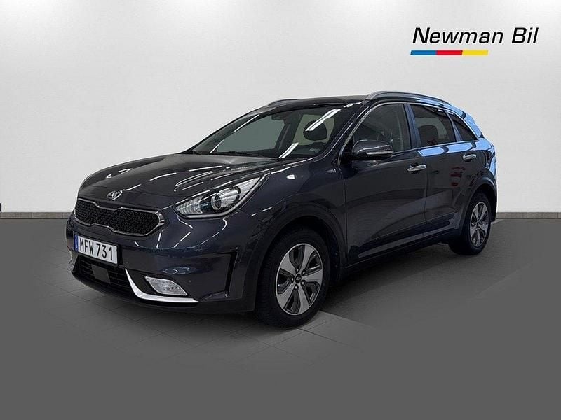 Grå Begagnad 2018 Kia Niro Advance SUV | 179 700 kr (Marknadspris) - Bild 1/4
