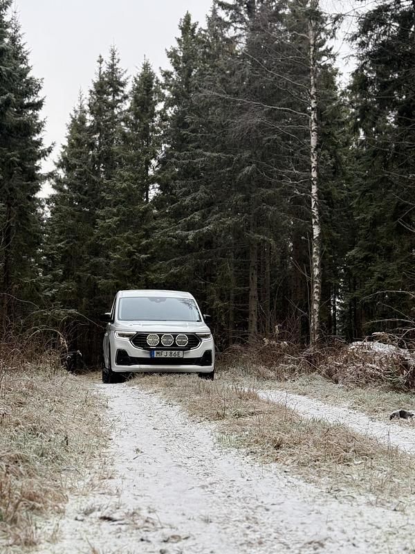 Begagnad Ford Transit 122 HK (89 kW) 2026 Vit Pickup