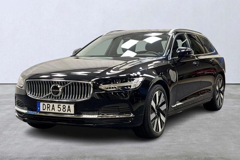 Svart Begagnad 2024 Volvo V90 Core Kombi | 495 000 kr (Marknadspris) - Bild 1/4