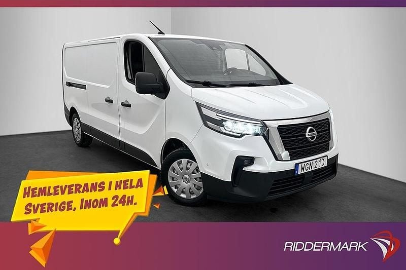Vit Begagnad 2023 Nissan Primastar Minibuss | 279 800 kr - Bild 1/3