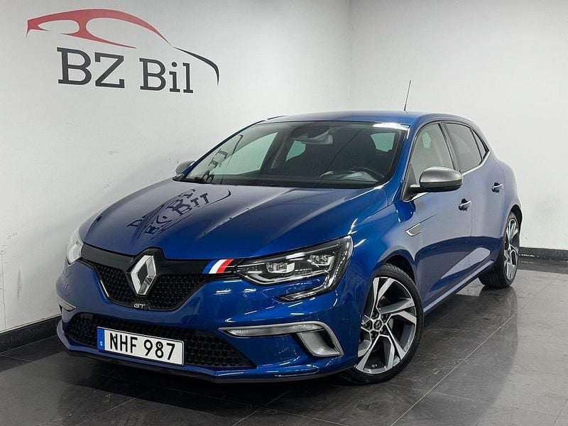 Blå Begagnad 2016 Renault Mégane GT Line Bose Edition Halvkombi | 149 900 kr (Marknadspris) - Bild 1/4