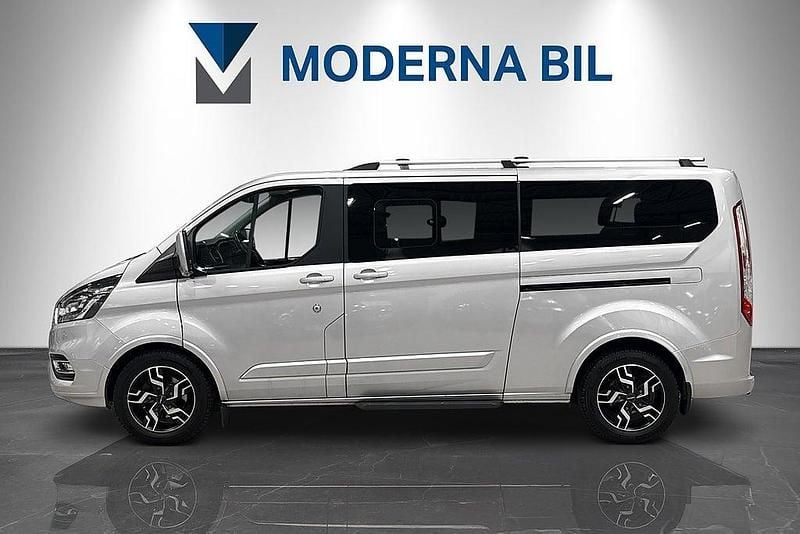 Begagnad Ford Tourneo Titanium 185 HK (136 kW) 2020 Grå Minibuss