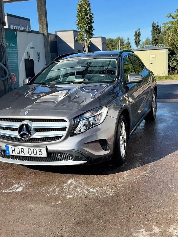 Begagnad Mercedes GLA200 156 HK (114 kW) 2014 SUV