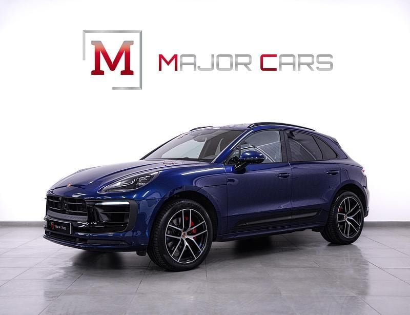 Mörkblå Begagnad 2023 Porsche Macan S SUV | 694 900 kr (Superpris) - Bild 1/4
