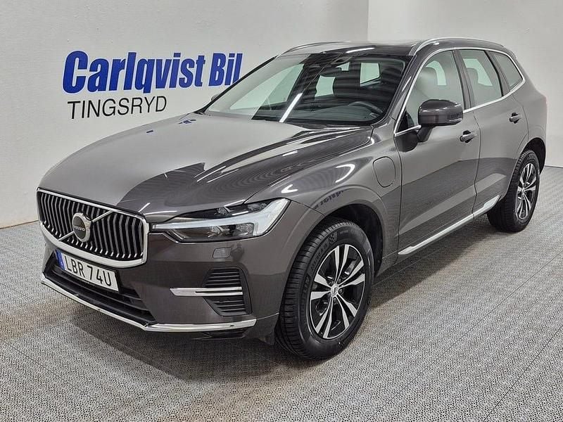 Begagnad Volvo XC60 Core 253 HK (186 kW) 2025 Platinumgrå metallic SUV
