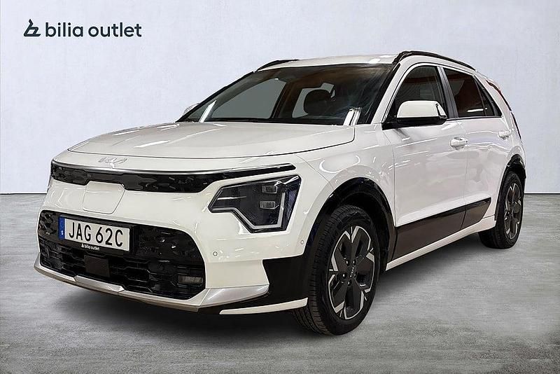 Vit Begagnad 2023 Kia e-Niro Advance SUV | 339 900 kr (Lite dyr) - Bild 1/3