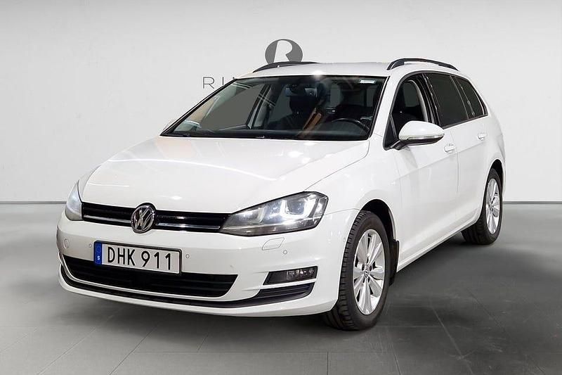 Vit Begagnad 2014 VW Golf VII Kombi | 154 900 kr (Marknadspris) - Bild 1/3