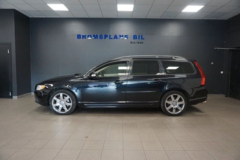 Svart Begagnad 2008 Volvo V70 Momentum Kombi | 59 500 kr (Bra pris) - Bild 1/4