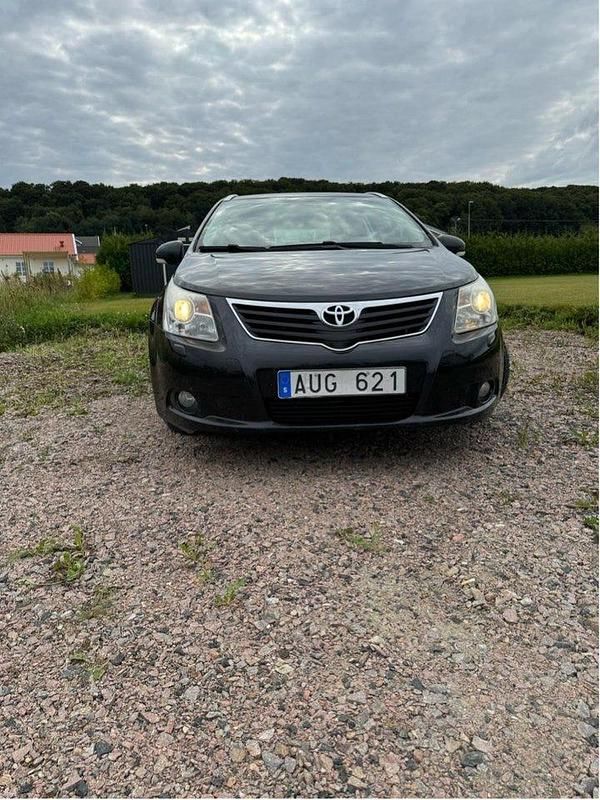 Begagnad 2010 Toyota Avensis Business Edition Kombi | 52 500 kr (Bra pris) - Bild 1/4
