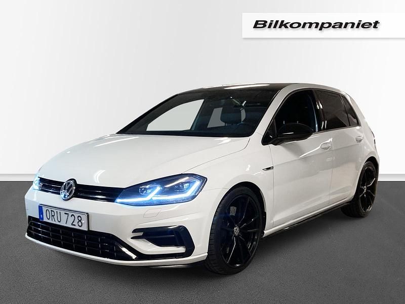 Begagnad VW Golf VII R 314 HK (230 kW) 2018 Vit Halvkombi