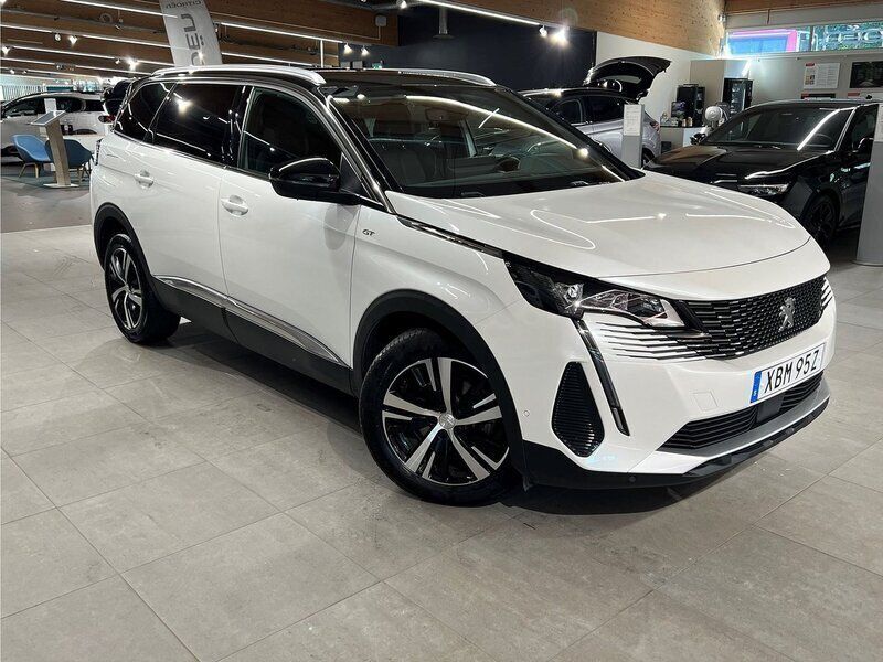 Vit Begagnad 2023 Peugeot 5008 GTi Minibuss | 329 900 kr (Marknadspris) - Bild 1/4