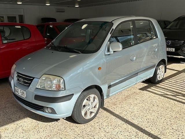 Ljusblå (blå) Begagnad 2005 Hyundai Atos Prime Halvkombi | 19 500 kr - Bild 1/4