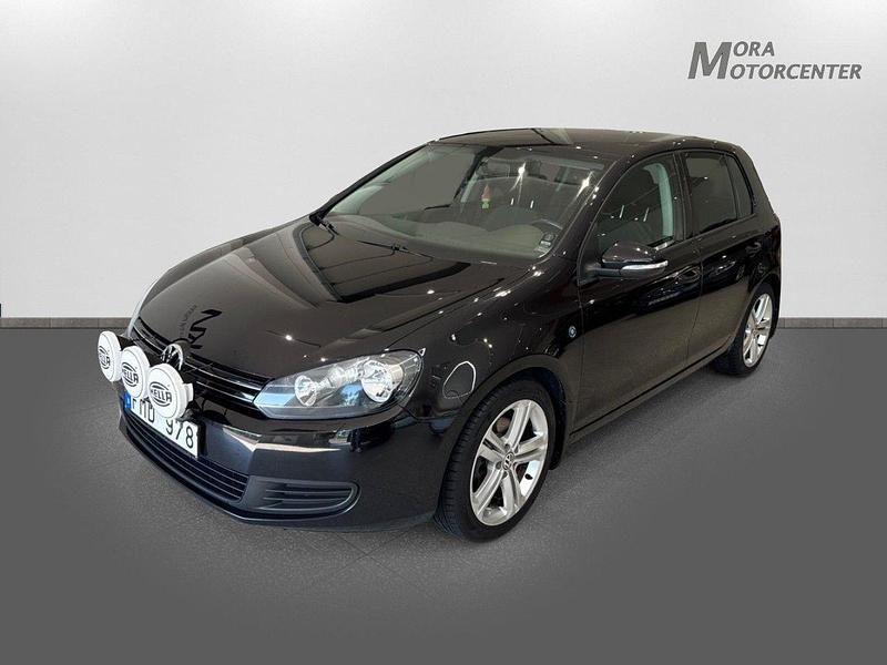 Svart Begagnad 2010 VW Golf VI Halvkombi | 49 000 kr (Bra pris) - Bild 1/4