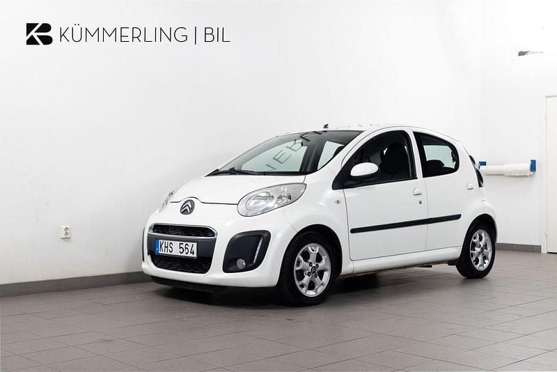 Vit Begagnad 2013 Citroën C1 Halvkombi | 59 900 kr (Bra pris) - Bild 1/4