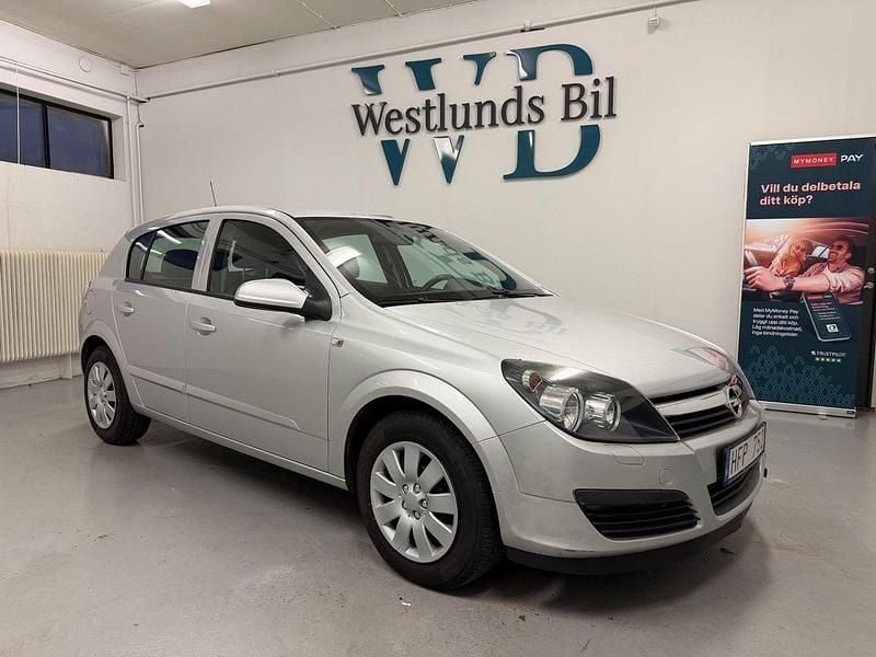 Grå Begagnad 2006 Opel Astra Halvkombi | 39 900 kr (Lite dyr) - Bild 1/4
