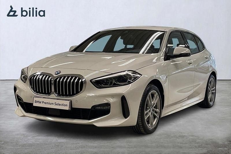 Begagnad BMW 118 M Sport 136 HK (100 kW) 2024 Vit Halvkombi