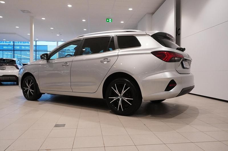 Begagnad MG MG5 EV Long Range 114 kW (156 HK) 2022 Grå Kombi