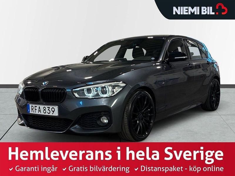 Grå Begagnad 2016 BMW 118 M Sport Halvkombi | 144 900 kr (Marknadspris) - Bild 1/3