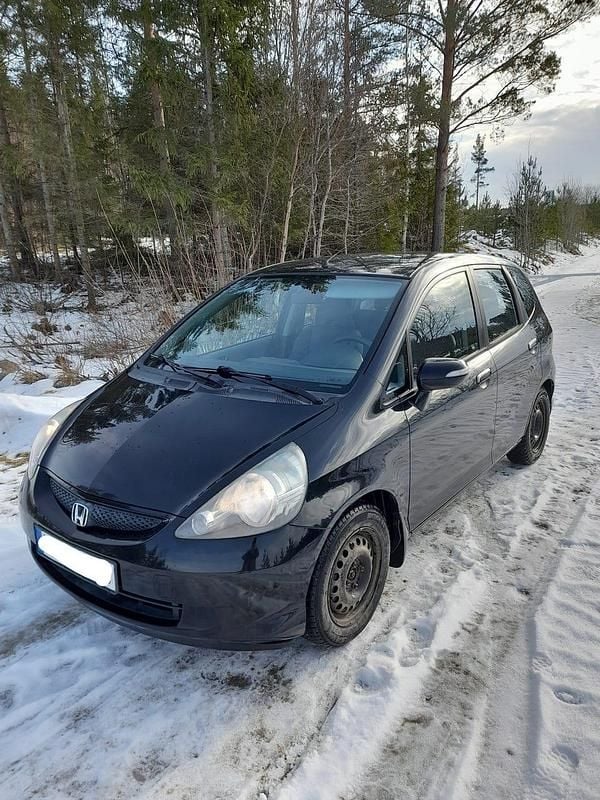 Begagnad Honda Jazz 83 HK (61 kW) 2006 Halvkombi