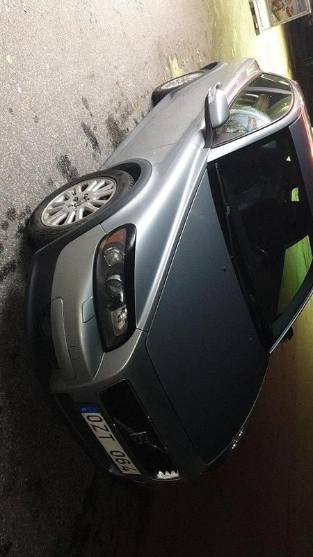 Silver Begagnad 2007 Volvo C30 Momentum Halvkombi | 45 000 kr (Marknadspris) - Bild 1/4