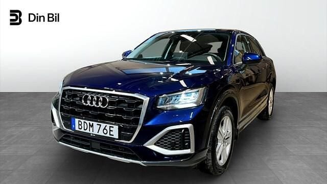 Blå Begagnad 2024 Audi Q2 Advanced Plus SUV | 279 000 kr (Marknadspris) - Bild 1/4