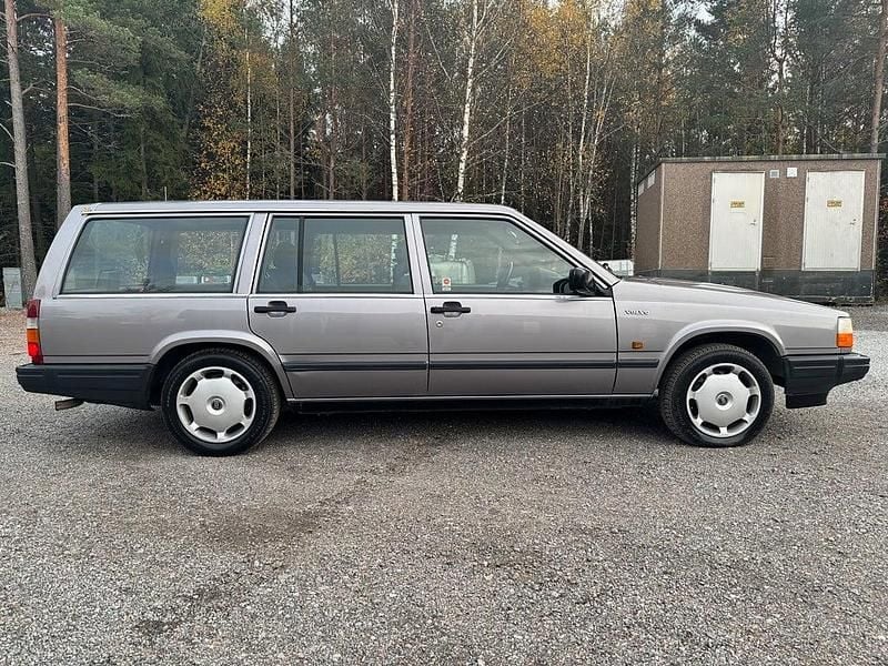 Begagnad Volvo 740 116 HK (85 kW) 1990 Grå Kombi