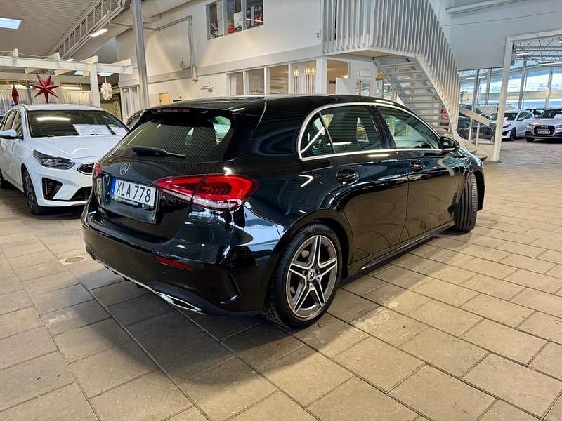Begagnad Mercedes A180 AMG 116 HK (85 kW) 2018 Svart Halvkombi